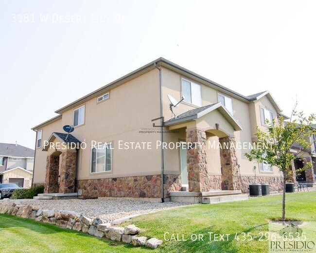Building Photo - 3181 W Desert Lily Dr