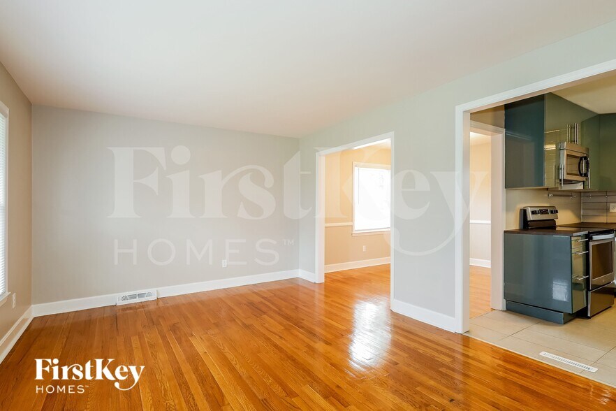 Building Photo - 1128 Rocky Ridge Dr