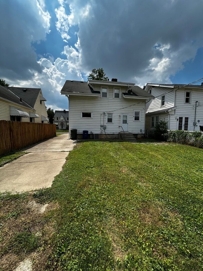 Building Photo - 188 S Westgate Ave