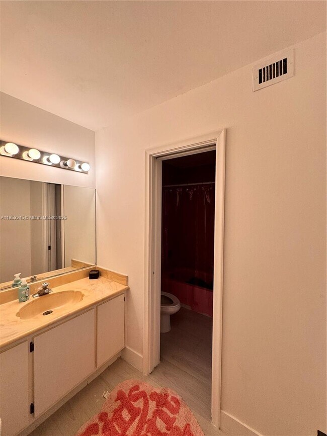 Building Photo - 8660 SW 149th Ave