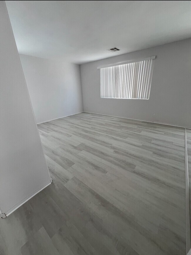 Building Photo - 9575 Windborne Ave