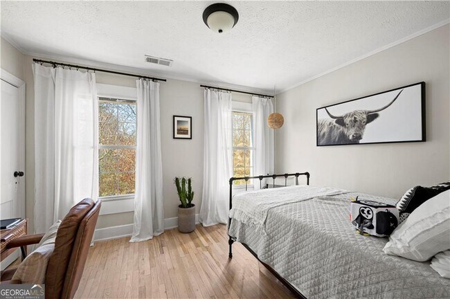 Building Photo - 443 3rd Ave