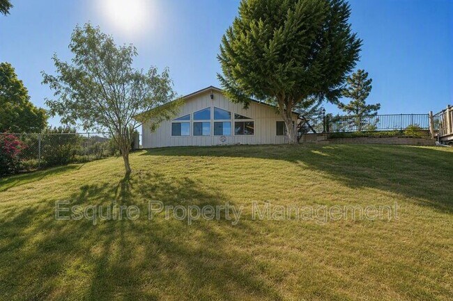 Building Photo - 4290 Aspen Ln