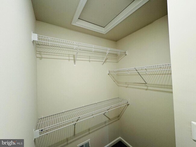 Building Photo - 12 BROOKFIELD Mews