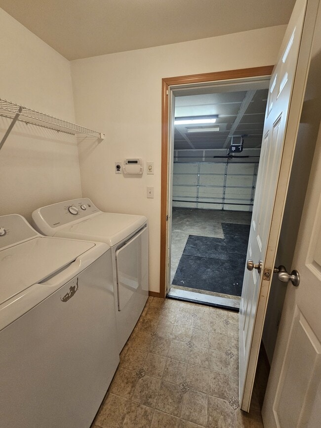 Building Photo - 508 Stickney Mountain Pl