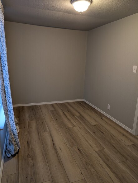 Bedroom - 251 NW Connell Ave