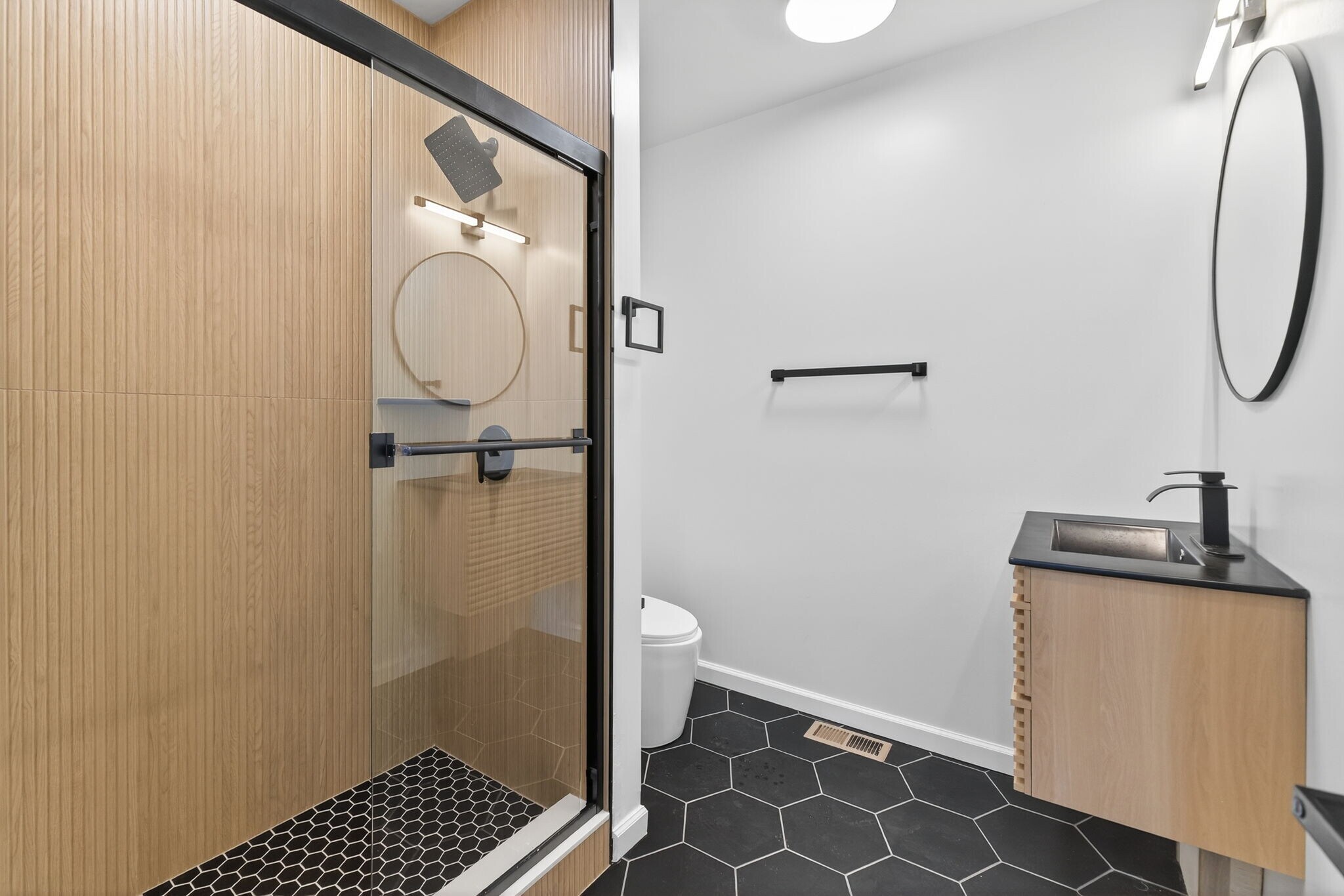 Building Photo - 1123-1125 S Ohio Ave