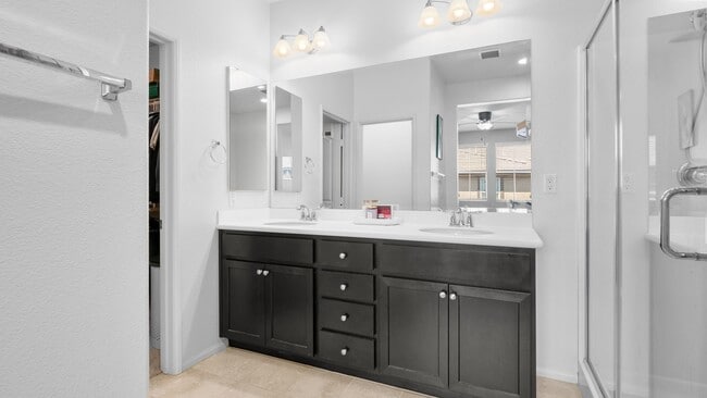 Building Photo - Beautiful 2-Bedroom, 2-Bathroom Condo with...