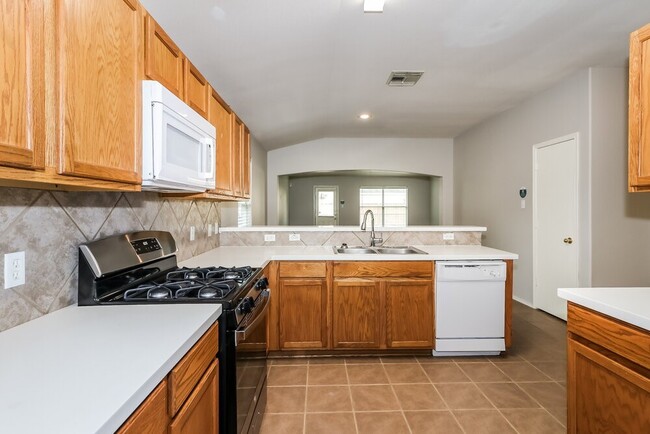 Building Photo - 3510 Aztec Wood Dr