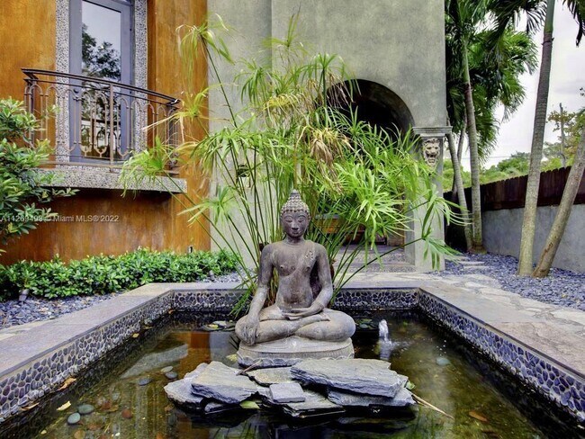 Building Photo - 3725 Sheridan Ave