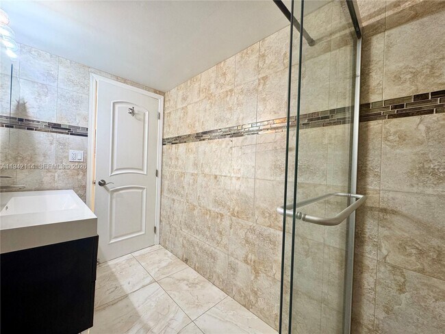 Building Photo - 3800 S Ocean Dr