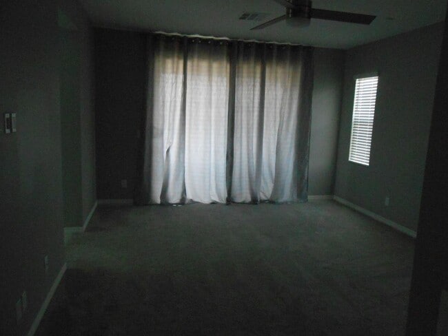 Building Photo - Beautiful Spacious Home in Henderson