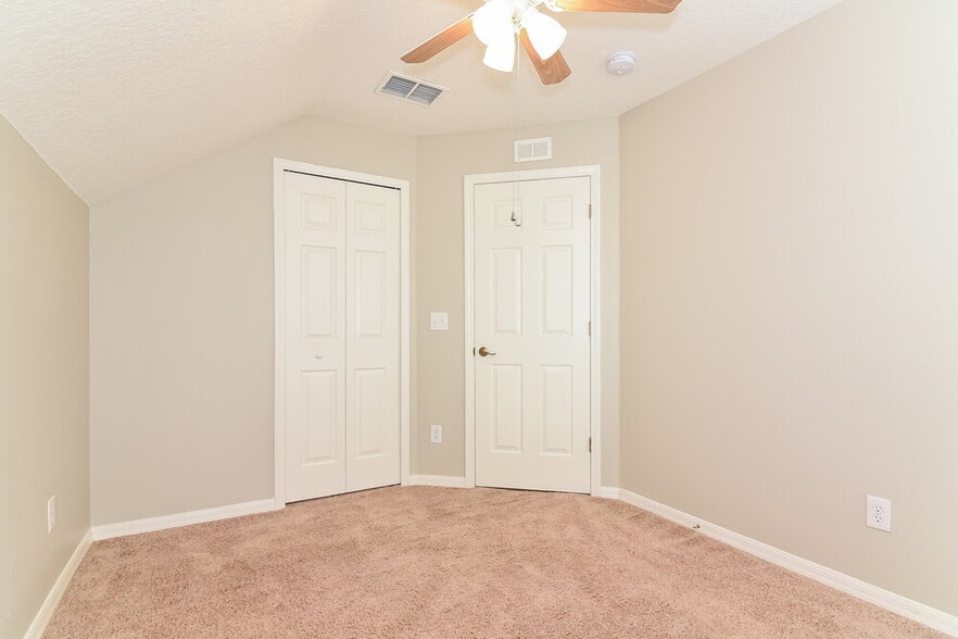 Building Photo - 5822 Wrenwater Dr