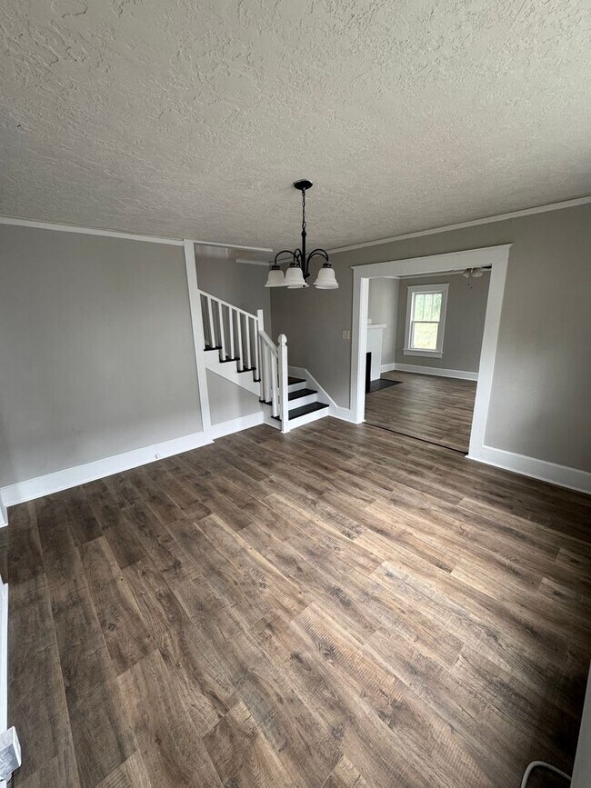 Building Photo - 230 S 8th St