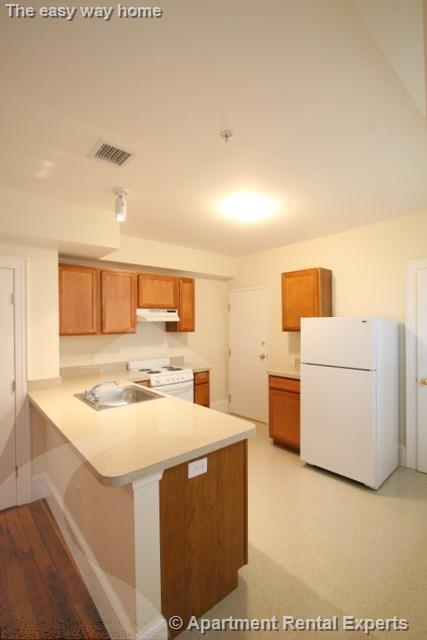 Building Photo - 881 Massachusetts Ave