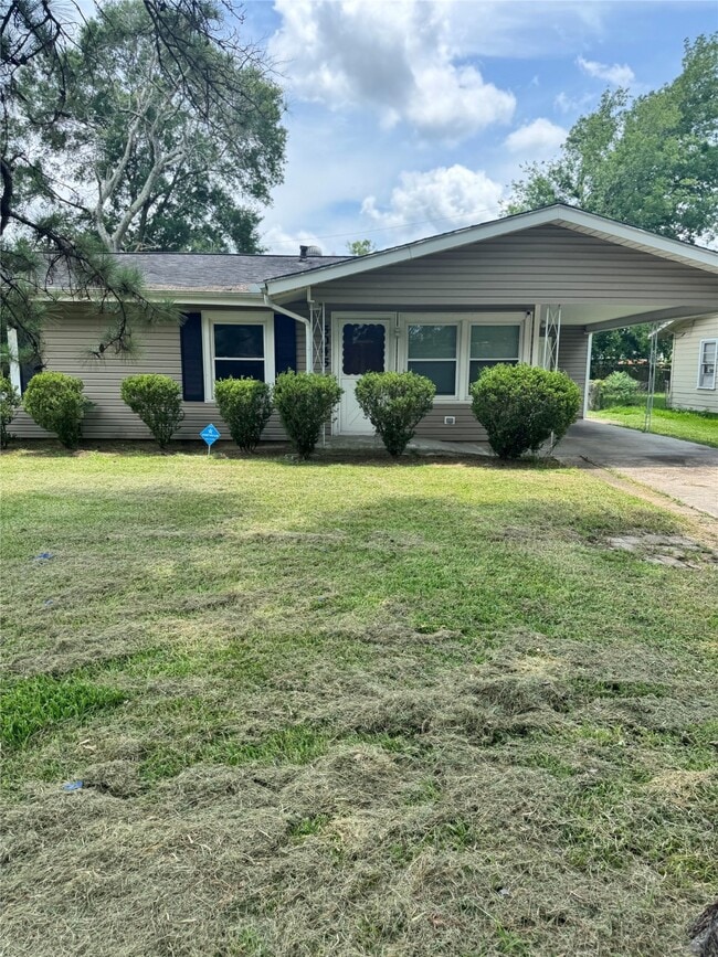 Building Photo - 5045 Raleigh Dr