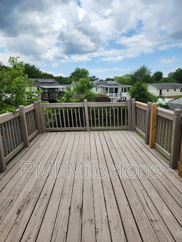 Building Photo - 3333 Swann Rd