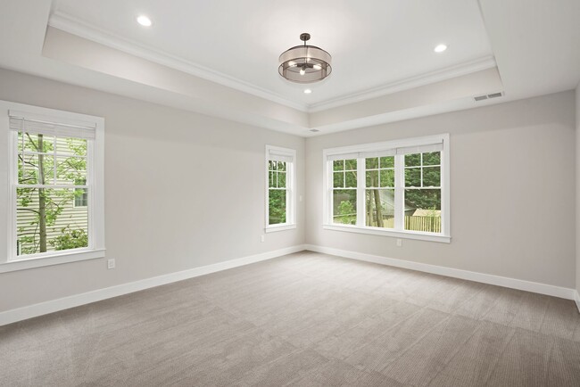 Building Photo - 517 Great Falls St