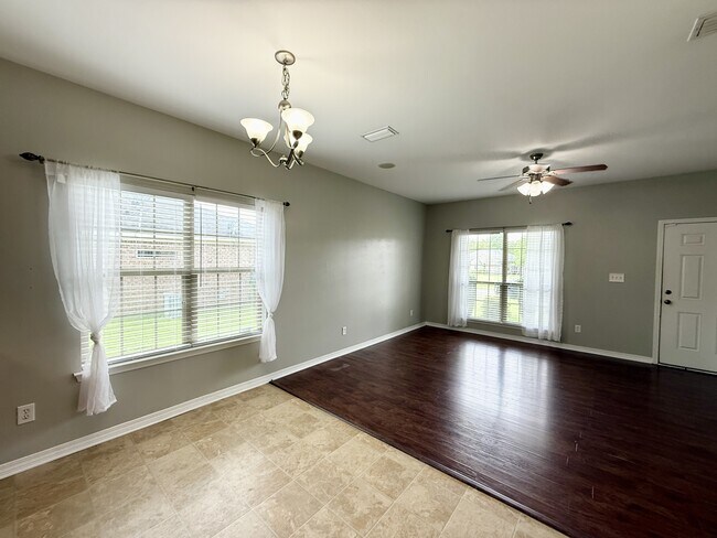 Building Photo - 13627 Catahoula Dr S