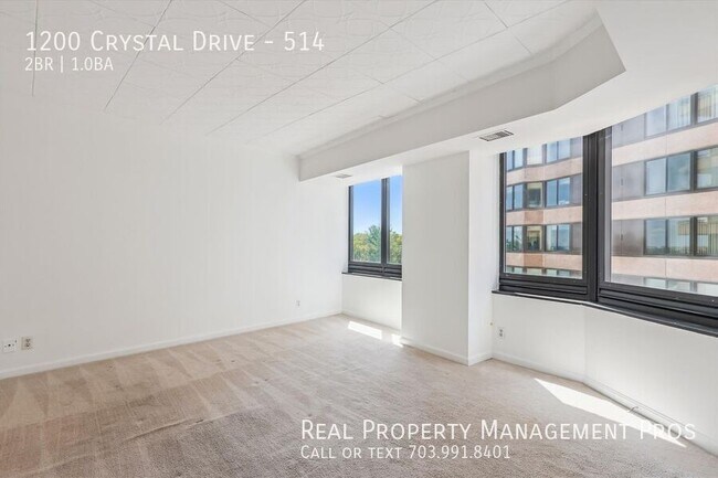 Building Photo - 1200 Crystal Dr