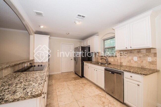 Building Photo - 209 King Trail