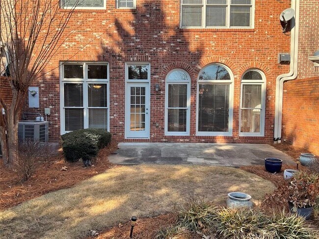 Building Photo - 6193 Spalding Dr