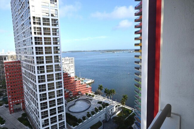 Building Photo - 1581 Brickell Ave