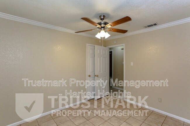 Building Photo - 417 Cottonwood Dr