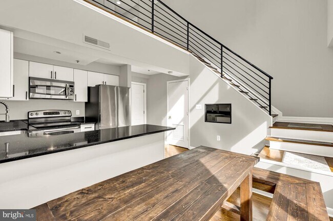 Building Photo - 1437 Rhode Island Ave NW