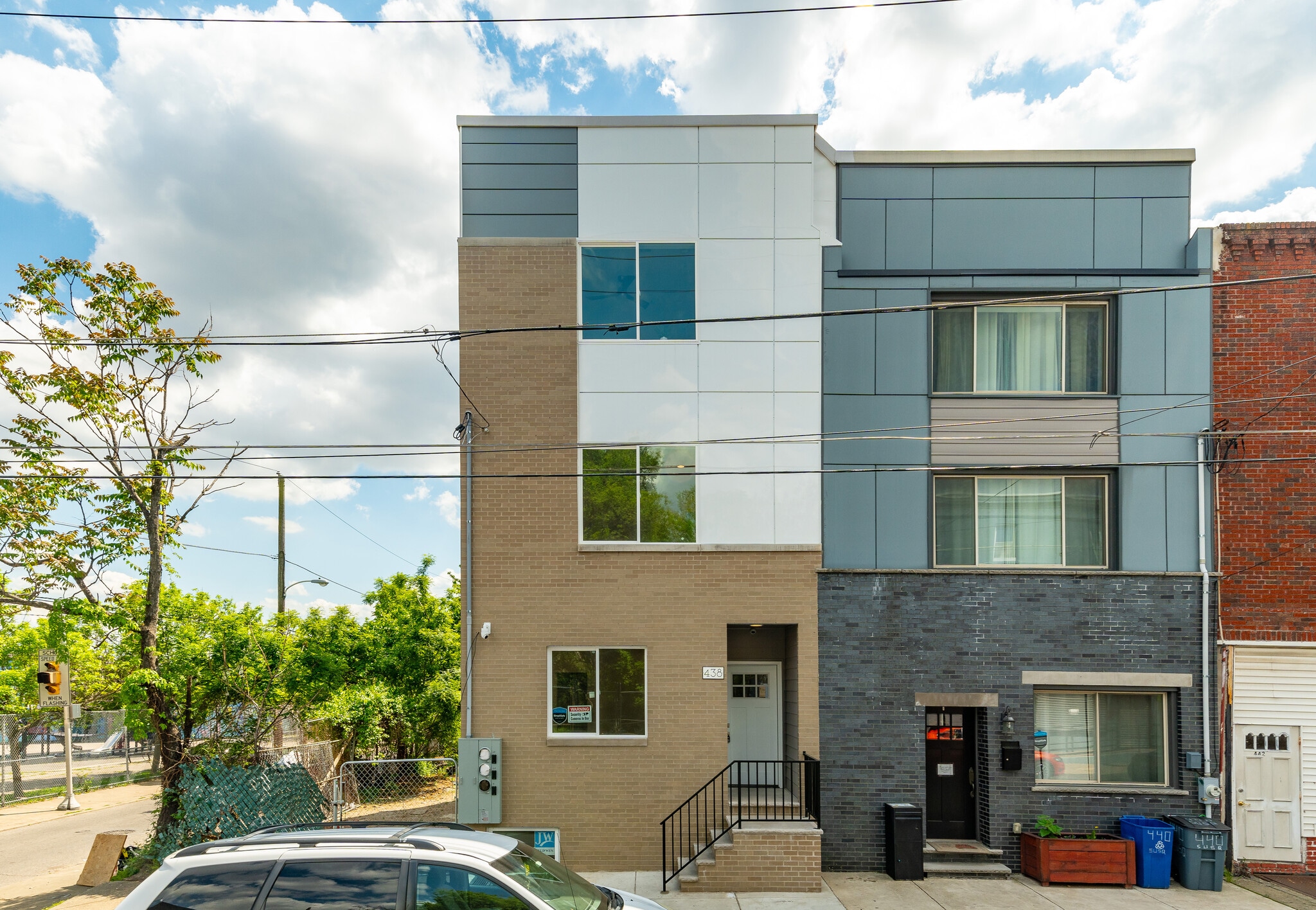 Building Photo - 438 W Susquehanna Ave