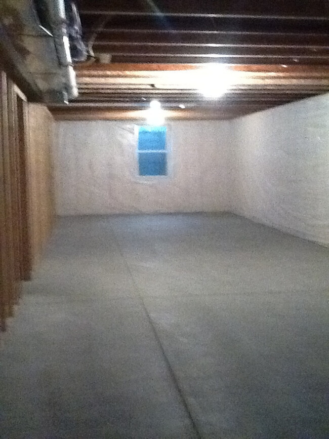 Building Photo - 3 bedroom 2 bathroom home in Jimtown Schools!