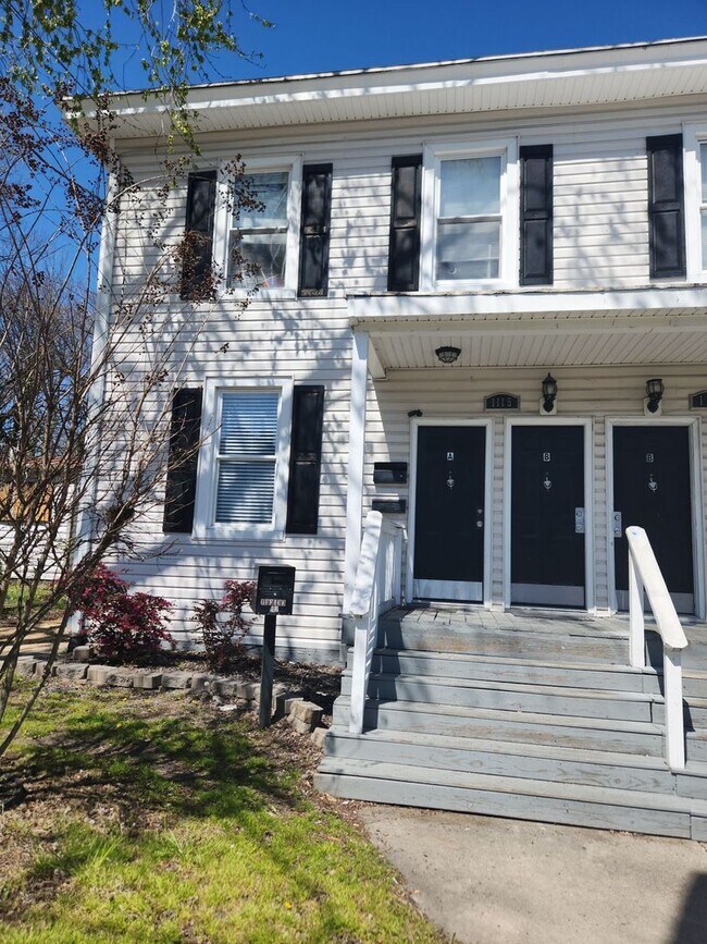 Quadplex Remodeled 2 BR Unit Available Now. 1115 W Washington St