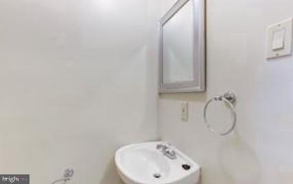 Building Photo - 7740 Tiverton Dr