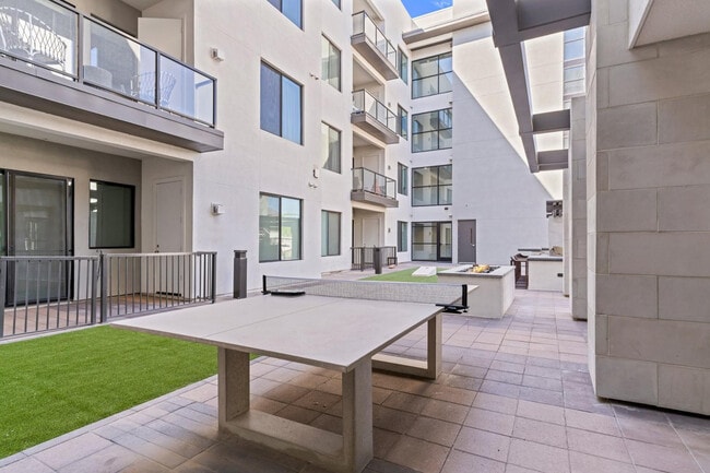 Building Photo - 7300 E Earll Dr