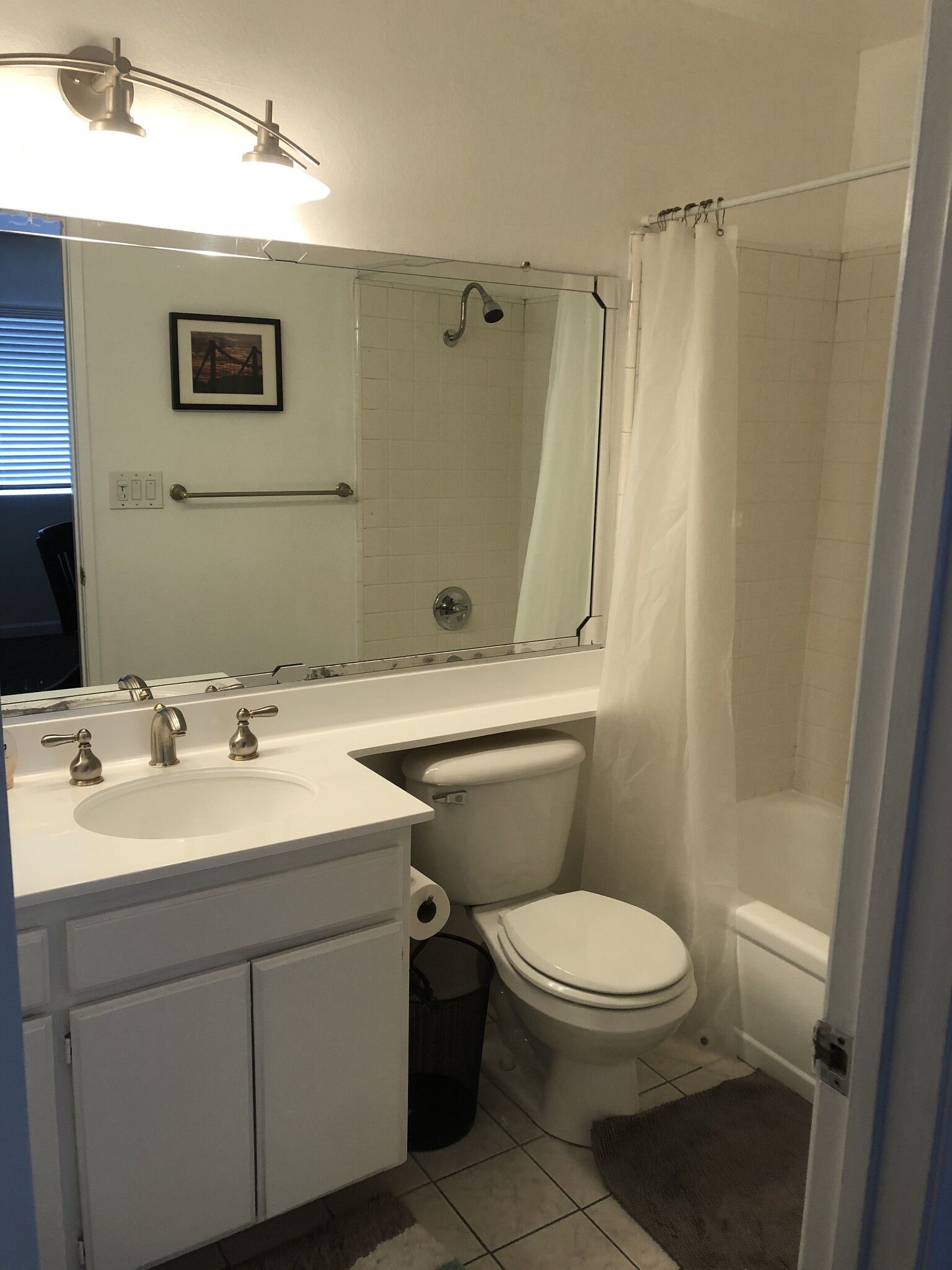 2nd bdrm full bathroom - 12458 Weddington St