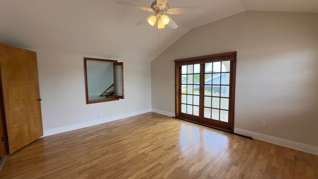 Building Photo - 15233 Marrian Ave