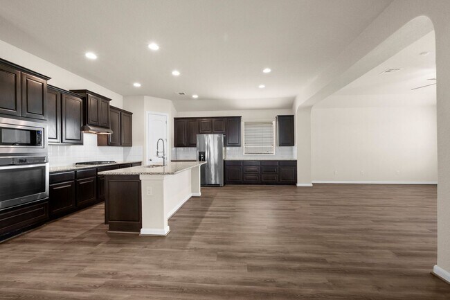 Building Photo - Mason Valley