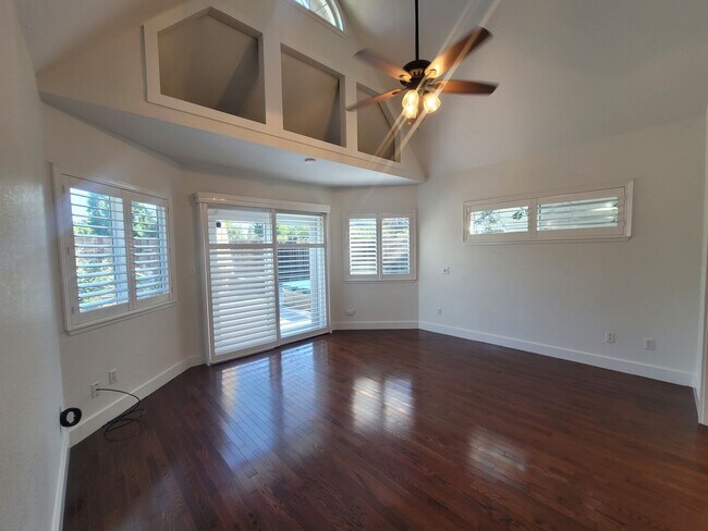 Building Photo - 437 Enslen Park Ct
