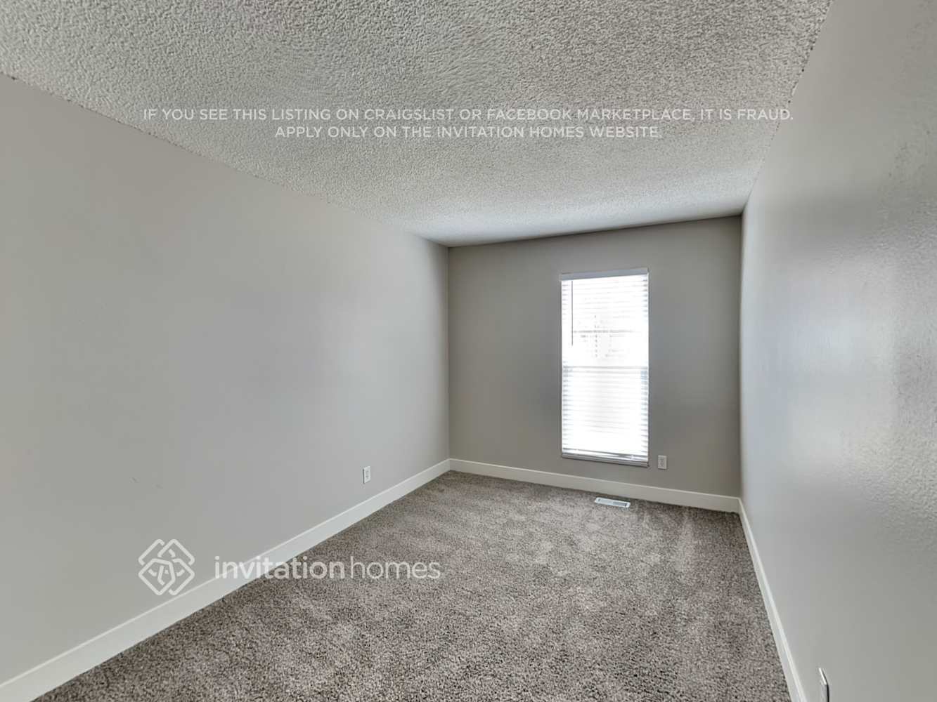 Building Photo - 1252 S Argonne Cir