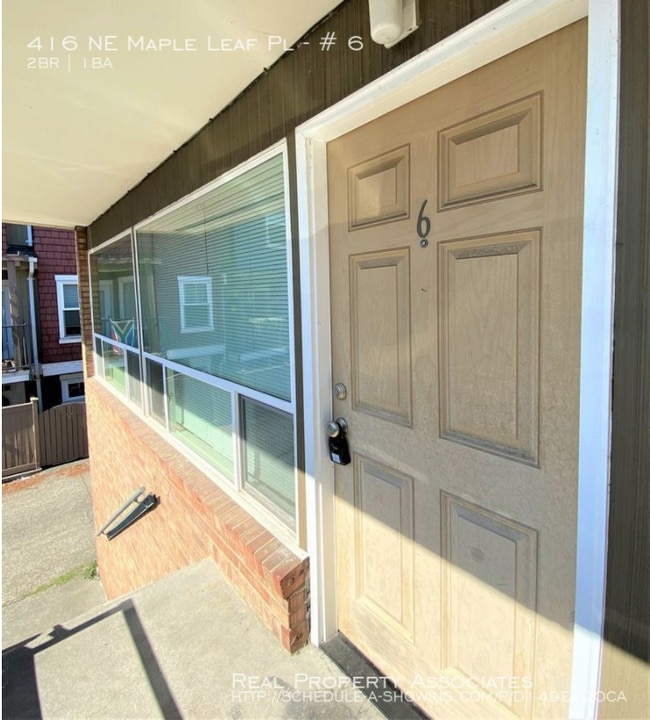 Building Photo - 416 NE Maple Leaf Pl