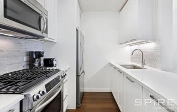 Building Photo - 1 bedroom in New York NY 10128