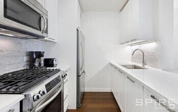 Building Photo - 1 bedroom in New York NY 10128