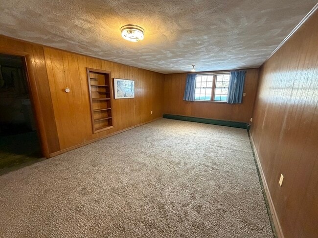 Building Photo - 24 Grapevine Ave