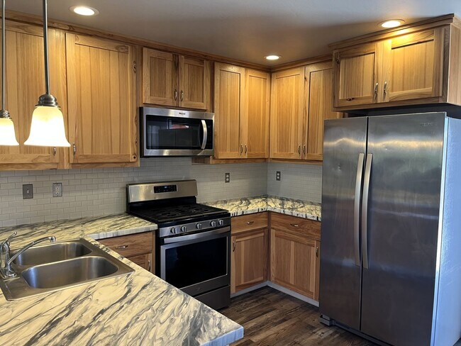 Building Photo - (1X) 1492-1498 Rohnerville [PRM: Henry]