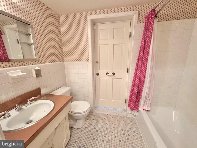 Building Photo - 513 Cathedral Dr