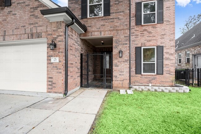 Building Photo - 107 Island Blvd