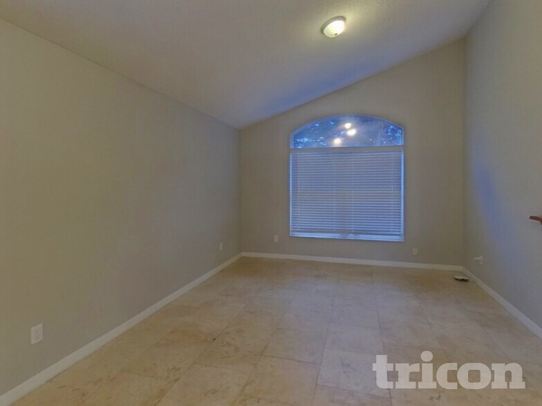 Building Photo - 528 Nevada Loop Rd