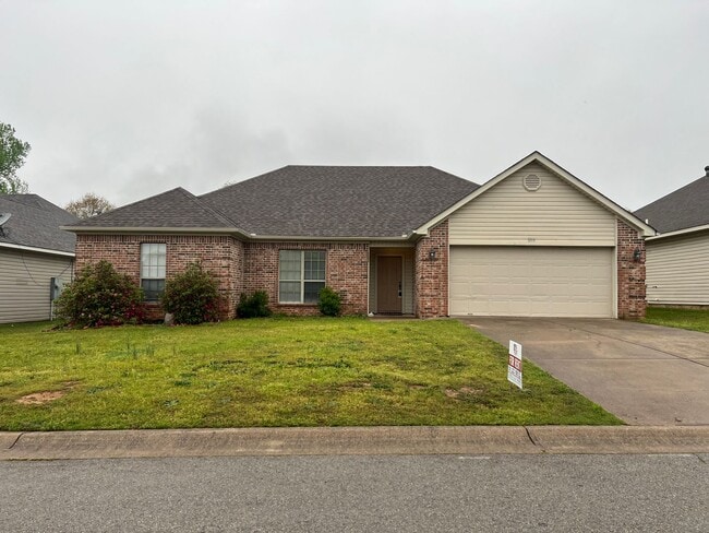 Building Photo - 3318 Arkansas Dr