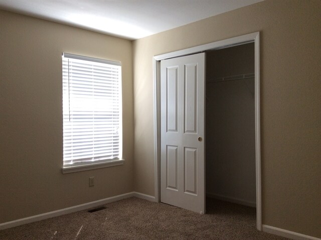 Building Photo - 12693 Glengary Dr