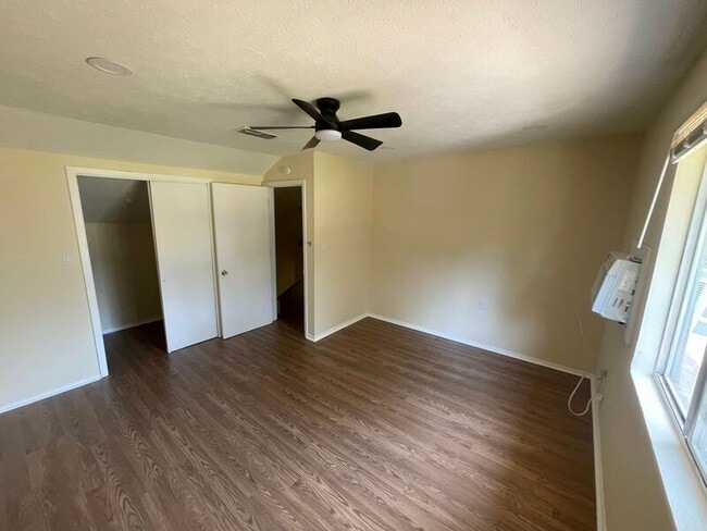 Building Photo - 6239 Wesley St